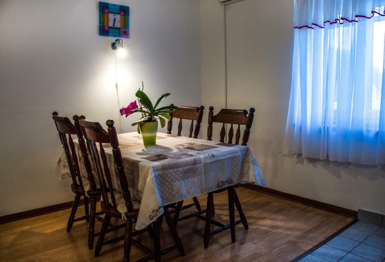 Apartman Dina Рисика Екстер'єр фото